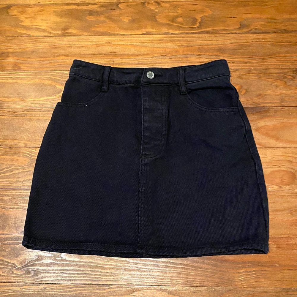 Black denim skirt size small